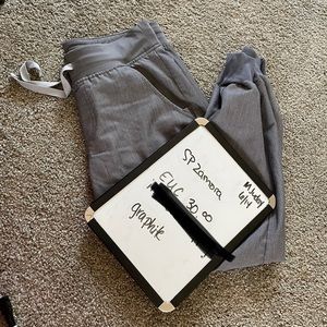 Zamora jogger scrub pants figs